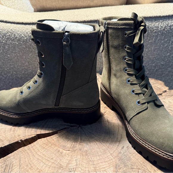 NWT! Size 7 Nordstrom Moonie water resistant suede combat boots - Picture 2 of 4